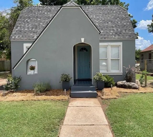 Residential Real Estate for Sale located in the neighborhood of Old Silk Stocking District, in the city of Norman, OK