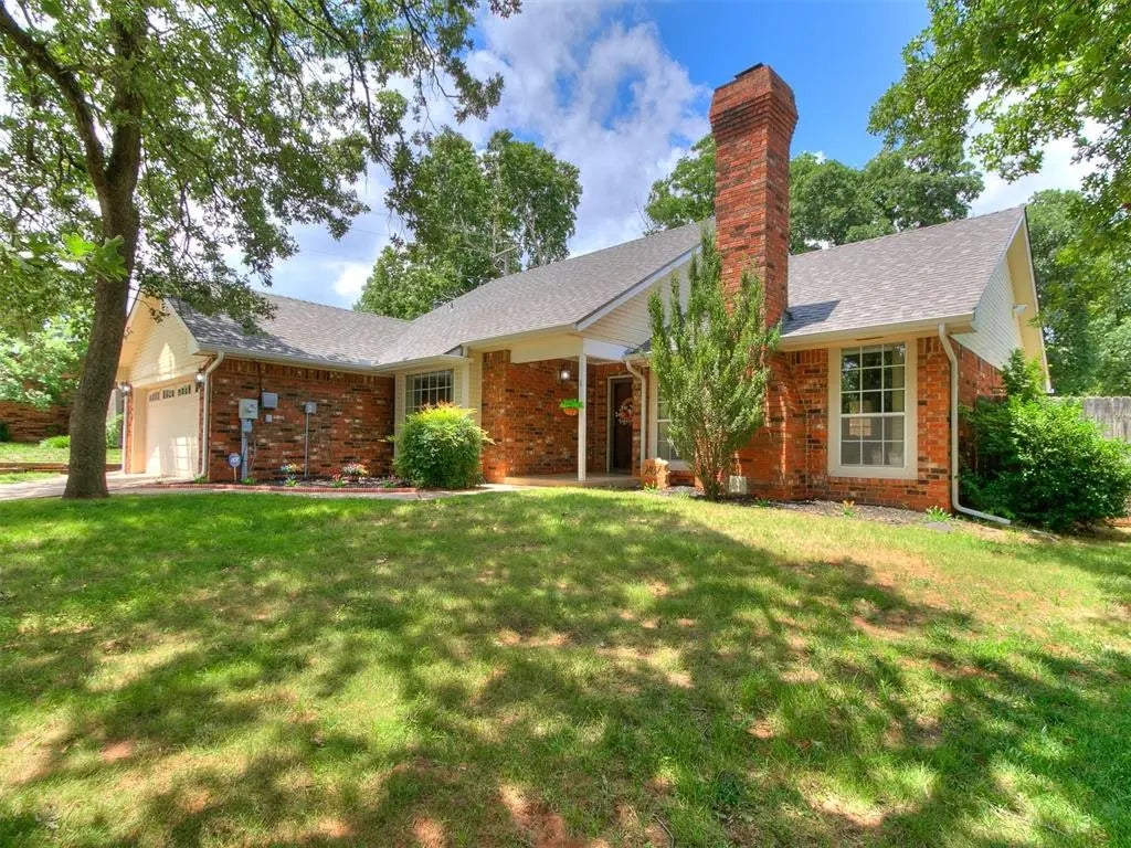 Residential Real Estate for Sale located in the neighborhood of Northwood V, in the city of Edmond, OK