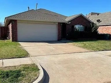 Residential Real Estate for Sale located in the neighborhood of Copper Creek 06, in the city of Edmond, OK