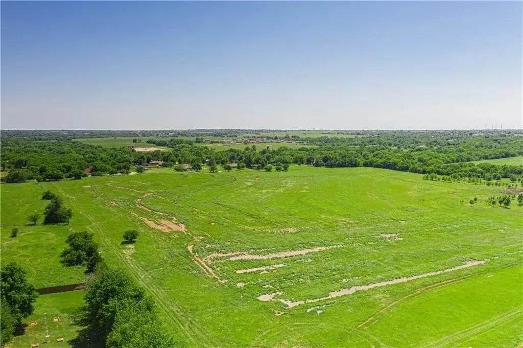 3600 E 37 Highway, Tuttle