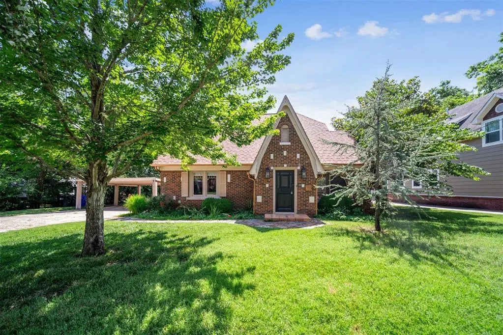 Residential Real Estate for Sale at 1415 Oklahoma Avenue in the city of Norman by MLS #1180226