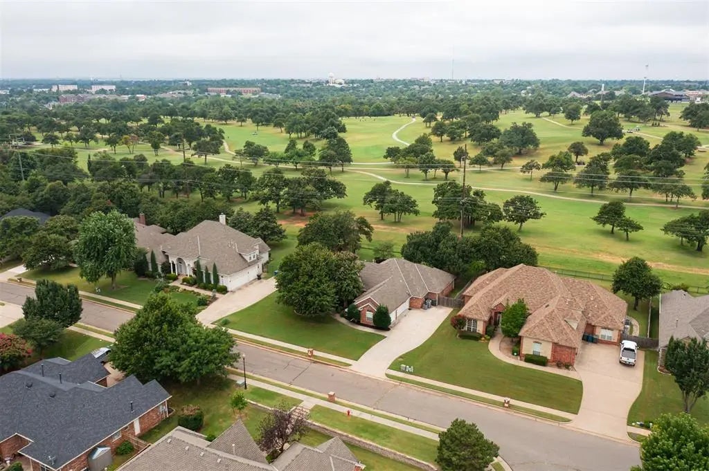 1117 Outabounds Drive, Edmond