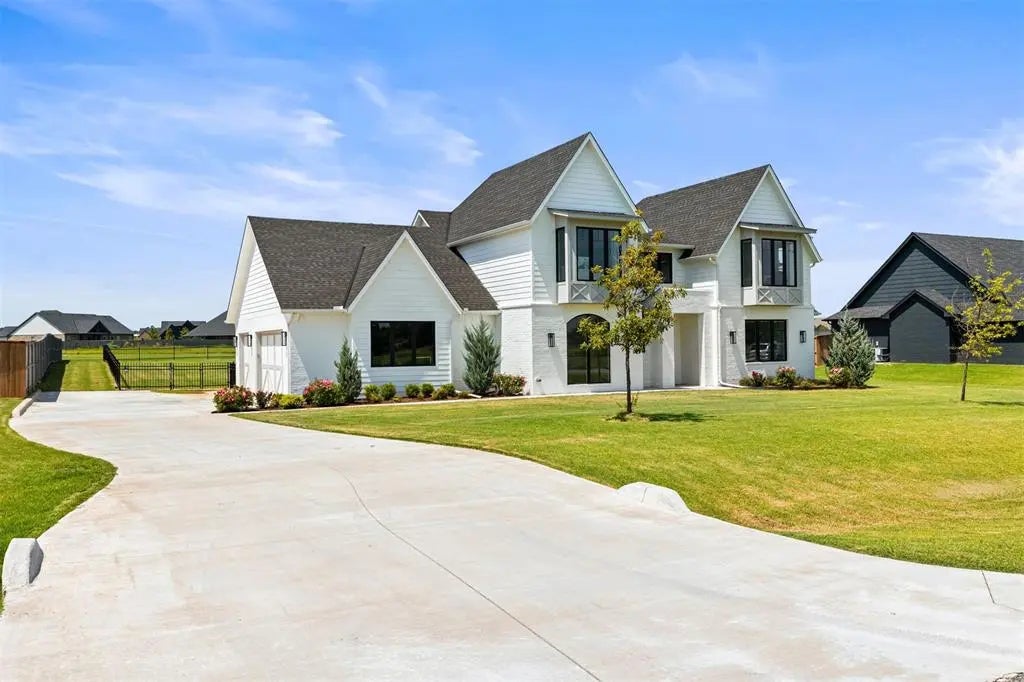 Homes for Sale located at 2209 Brentwood Boulevard, in the city of Norman, OK 73072