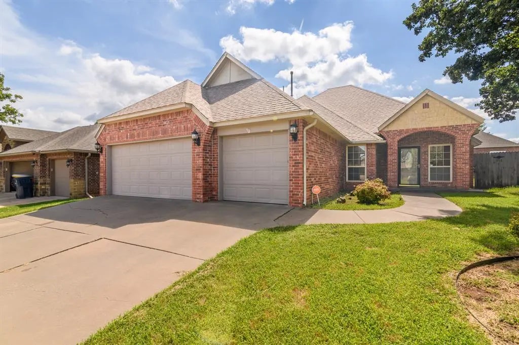 11805 Gwendolyn Lane, Oklahoma City, OK, 73131 - Oakdale Park - 1182106, Residential
