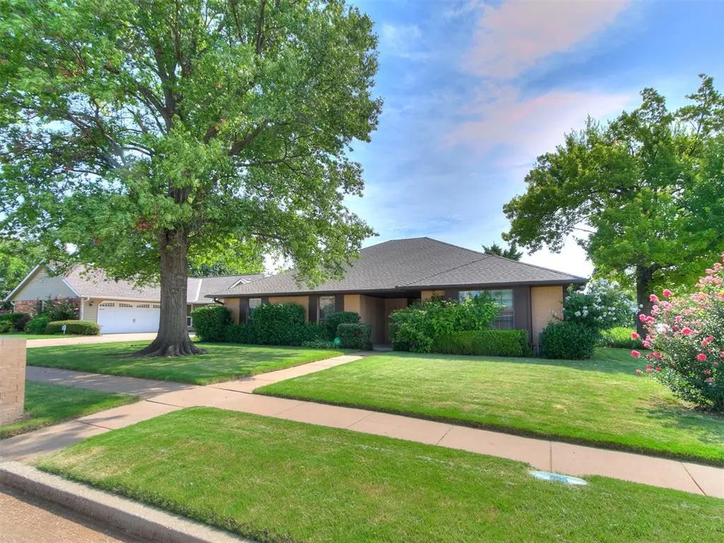 1704 Magnolia Lane, Edmond, OK, 73013 For Sale