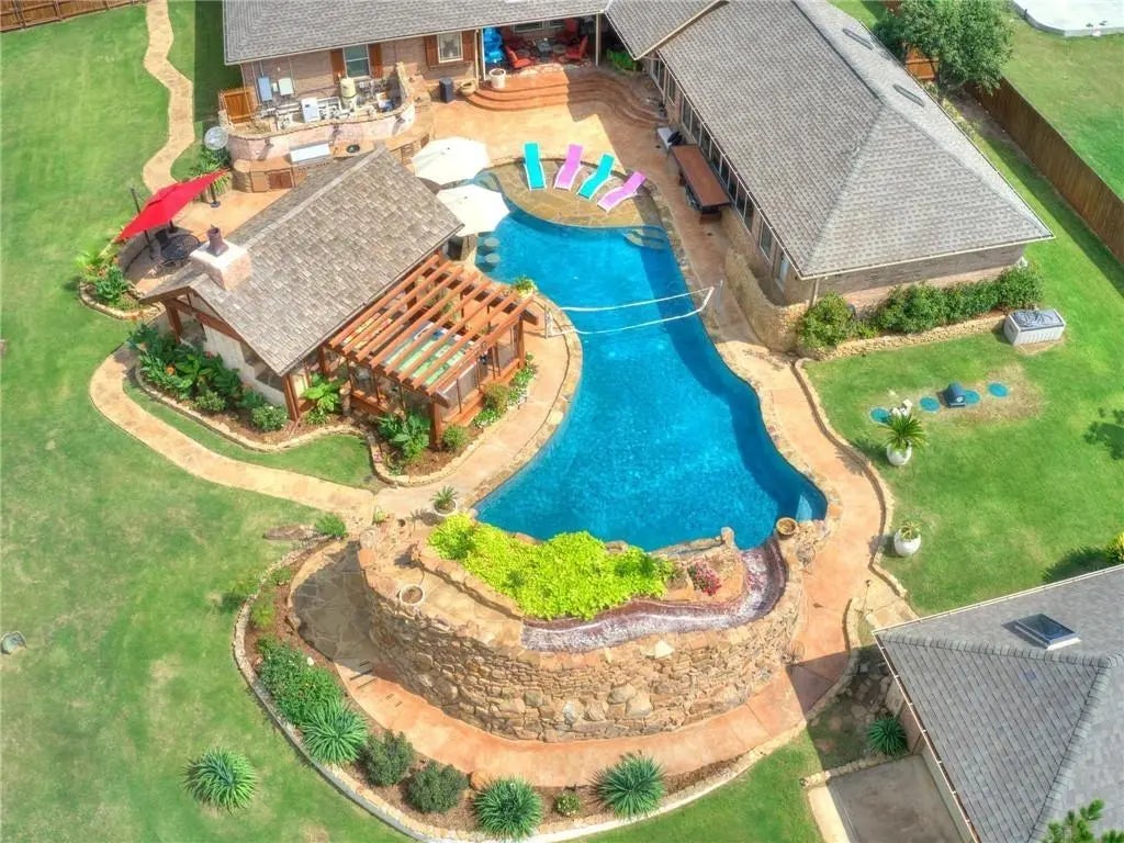 Homes for Sale located at 700 Sw 45th Street, in the city of Moore, OK 73160