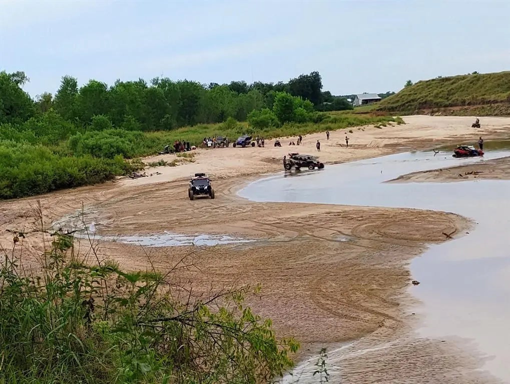 Residential Real Estate for Sale located in the neighborhood of Crutcho Township, in the city of Jones, OK