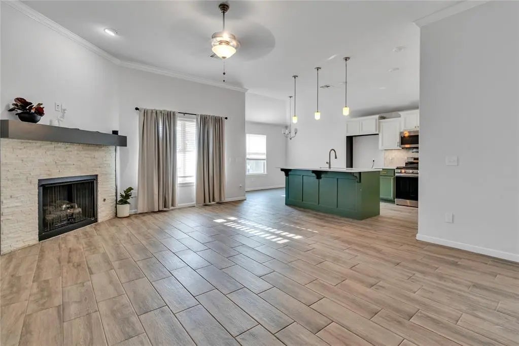 Residential Real Estate for Sale located in the neighborhood of WILD HORSE CANYON SECTION 1 LOT 16 BLOCK 3, in the city of Mustang, OK