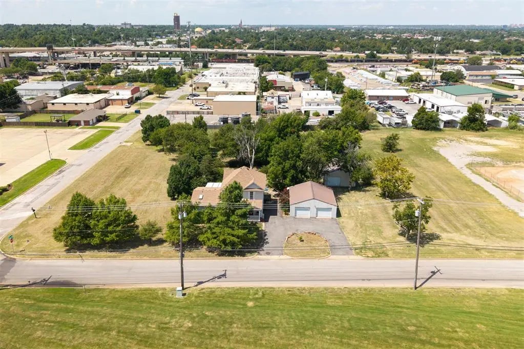 2501 N Walnut Avenue, Oklahoma City