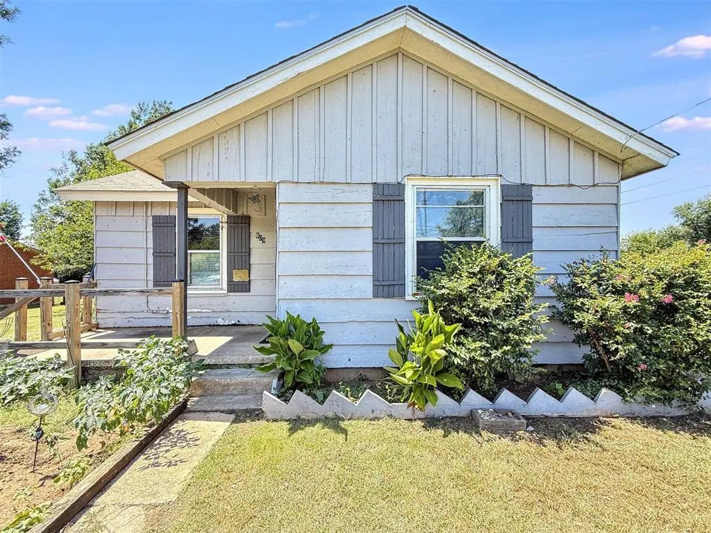 MLS #1185582 for Sale at 609 N Post Road, in the city of Midwest City, 73130