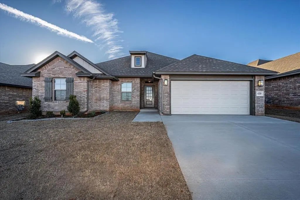 MLS #1185736 for Sale at 439 Virginia Avenue, in the city of Newcastle, 73065