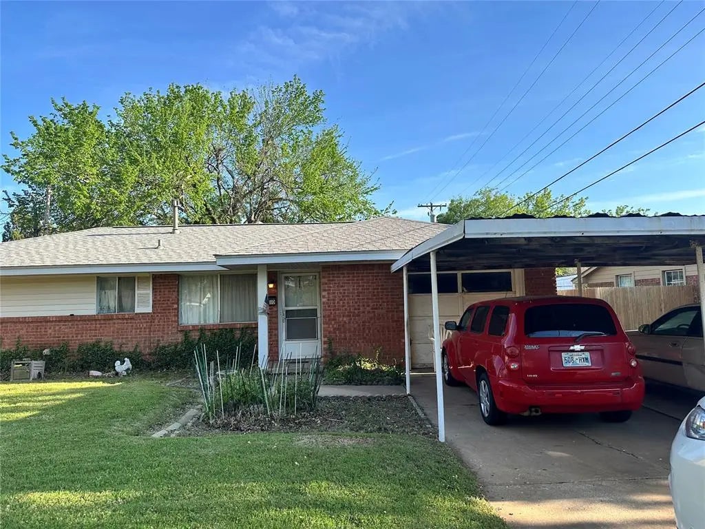 Residential Real Estate for Sale located in the neighborhood of Crystal Heights 1, in the city of Norman, OK