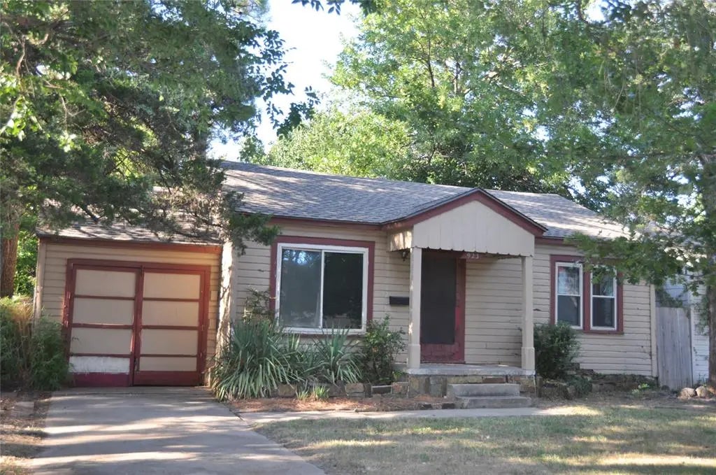 Homes for Sale located at 923 Kansas Street, in the city of Norman, OK 73069