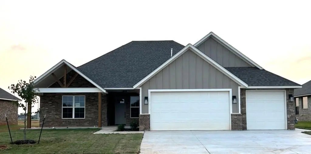 Residential for Sale by 714 Florence Terrace in the Norman, located in the neighborhood of Siena Springs Section 2