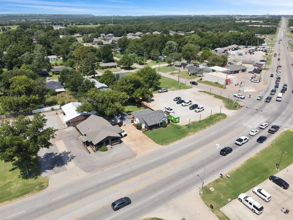 510 N Main Street, Noble