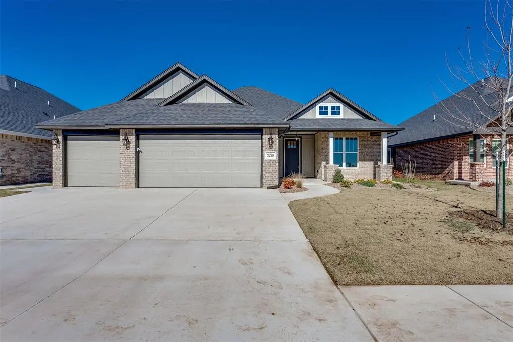 Residential Real Estate for Sale located in the neighborhood of Sanabria, in the city of Oklahoma City, OK