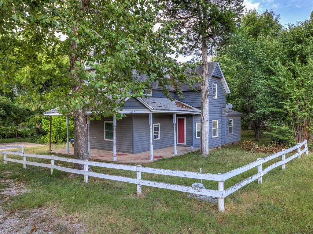 Homes for Sale located at 827 W Bdwy Avenue, in the city of McLoud, OK 74851