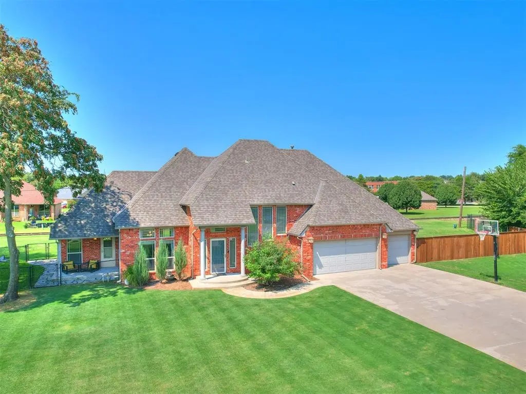 Homes for Sale located at 533 N Fonshill Avenue, in the city of Oklahoma City, OK 73117