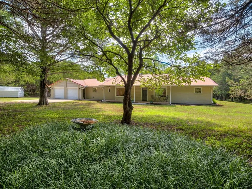 Residential Real Estate for Sale located in the neighborhood of Humphreys, in the city of Noble, OK