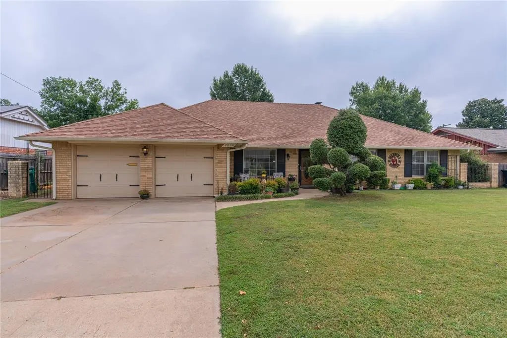 2800 N Meridian Court, in the city of Oklahoma City Real Estate in OK by WINDSOR HILLS 7TH 042 008,