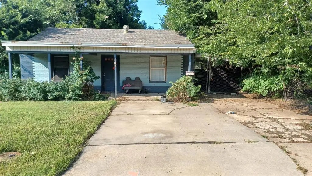 Homes for Sale located at 507 E Curtis Drive, in the city of Midwest City, OK 73110
