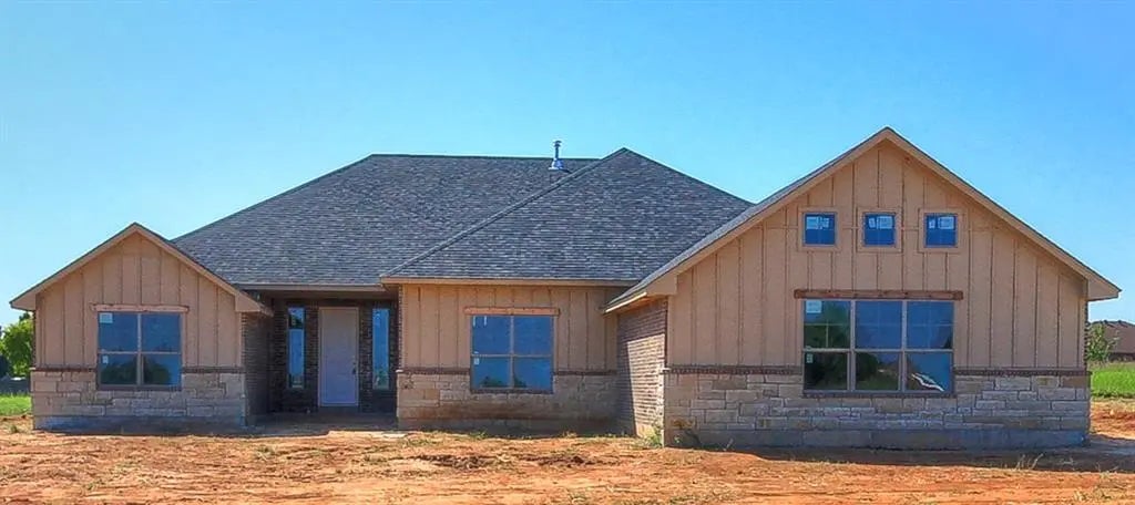 8681 Oak Tree Circle, Edmond