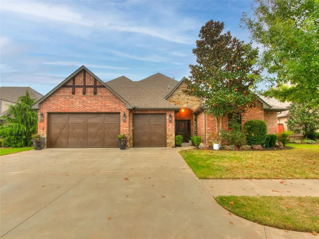 3932 Hutton Way, Edmond
