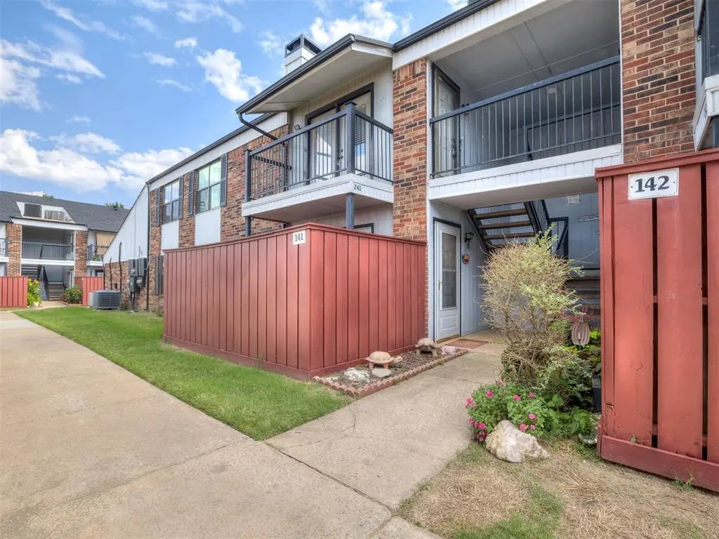 3003 River Oaks Drive 241, Norman