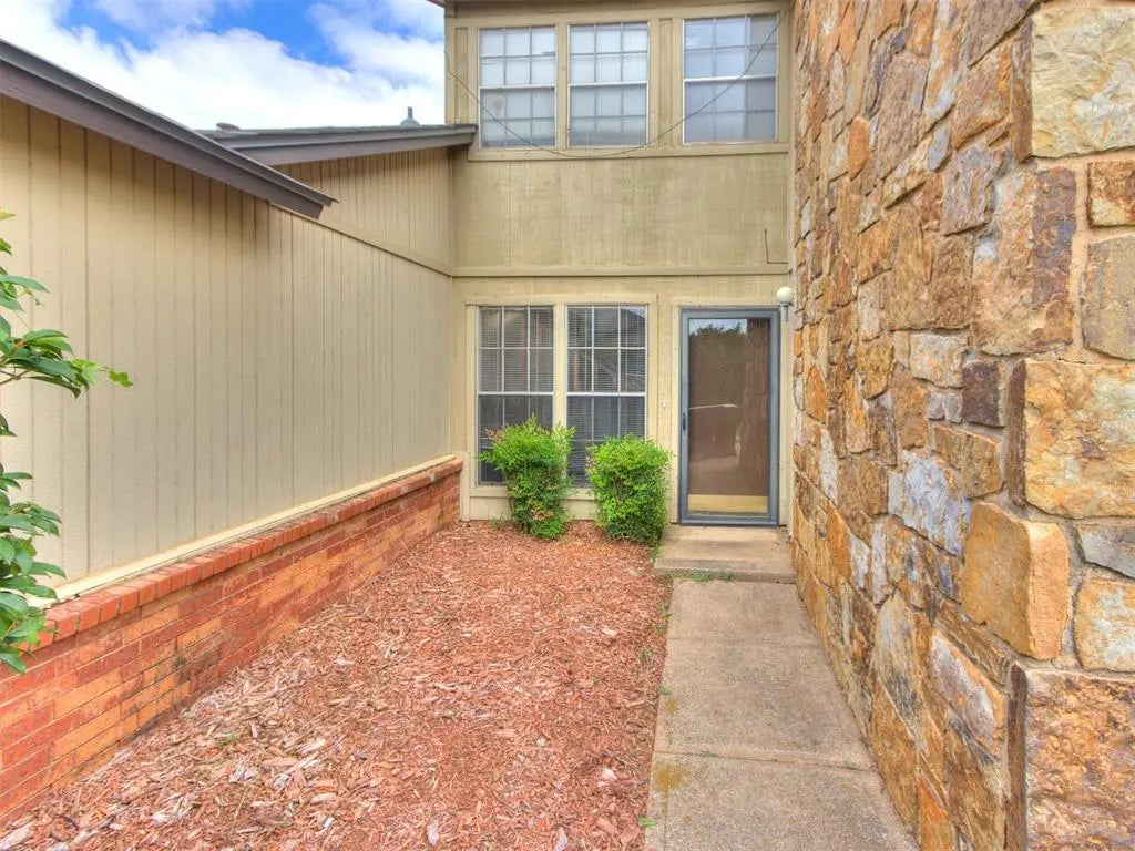 Homes for Sale located at 13929 W Crossing Way, in the city of Edmond, OK 73013