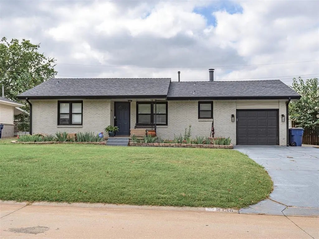 2136 Erin Place, The Village, OK, 73120 - Casady Heights 7th - 1192682, Residential