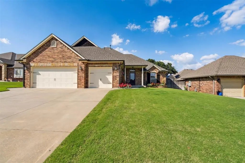 Residential Real Estate for Sale located in the neighborhood of Windmill Farms Sec 3, in the city of Midwest City, OK