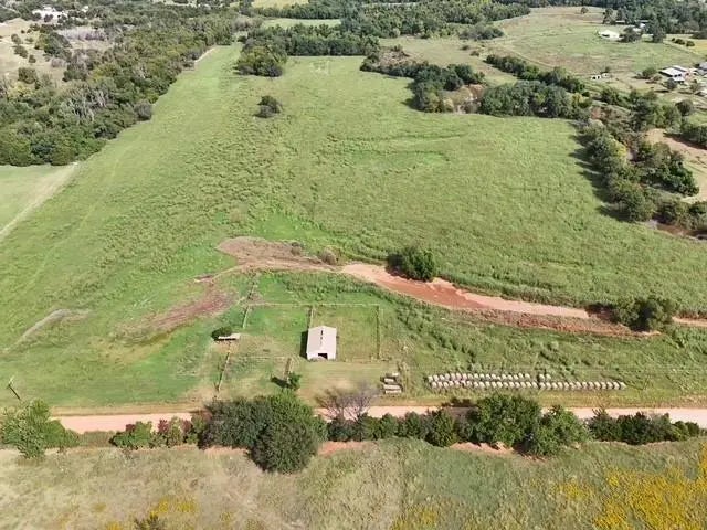 W Charter Oak Road, Edmond