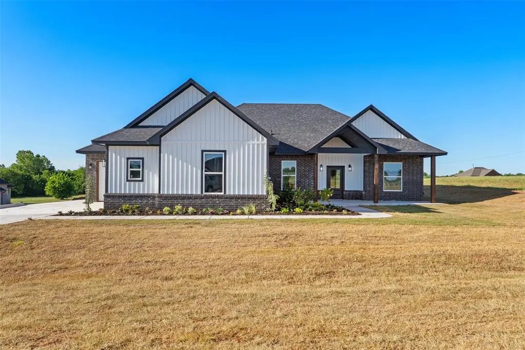 Homes for Sale located at 2443 Raven Circle, in the city of Blanchard, OK 73010