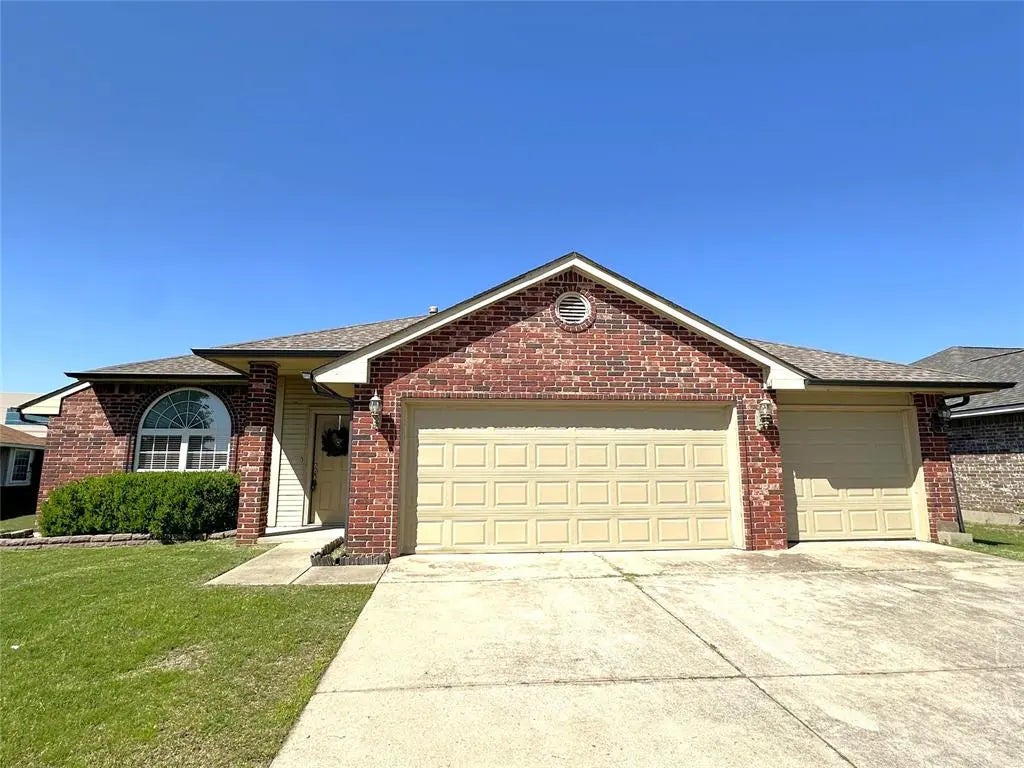 Residential Real Estate for Sale located in the neighborhood of Wind Wood North Sec 2, in the city of Oklahoma City, OK
