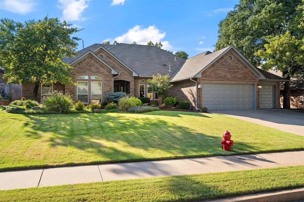 1605 Breckenridge Drive, Edmond, OK, 73013 For Sale