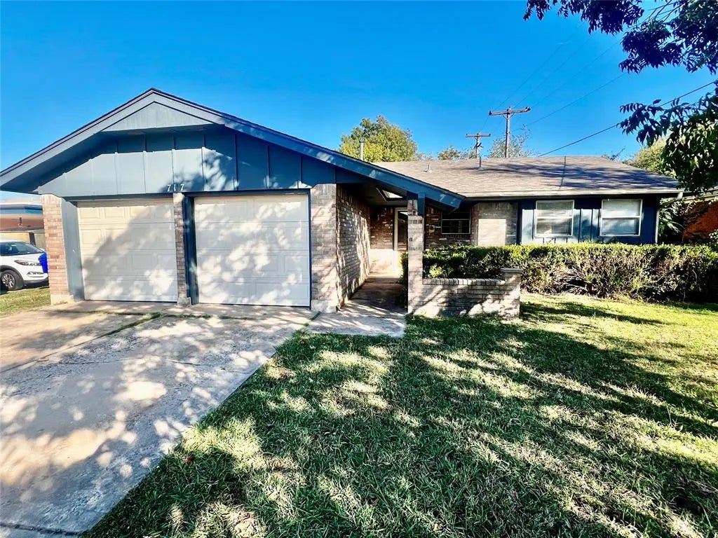 Residential Real Estate for Sale located in the neighborhood of Woodslawn 1, in the city of Norman, OK