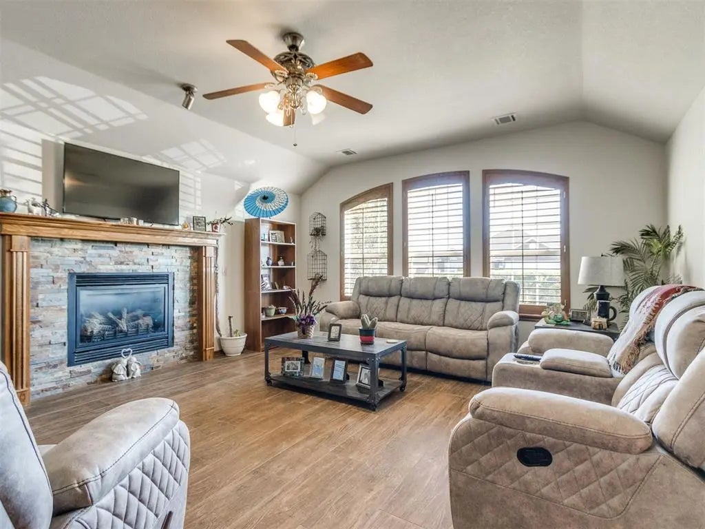 1621 Sw 33rd Street, Moore, OK, 73160 For Sale