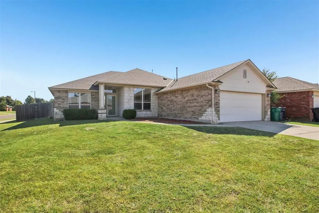 Residential Real Estate for Sale located in the neighborhood of Country Place 4, in the city of Oklahoma City, OK