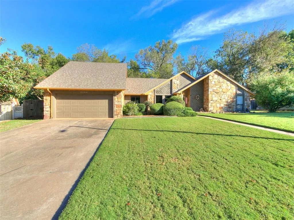MLS #1194681 for Sale at 2504 O J Talley Circle, in the city of Norman, 73072