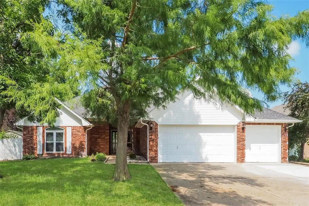 Homes for Sale located at 2709 Berkley Drive, in the city of Edmond, OK 73034