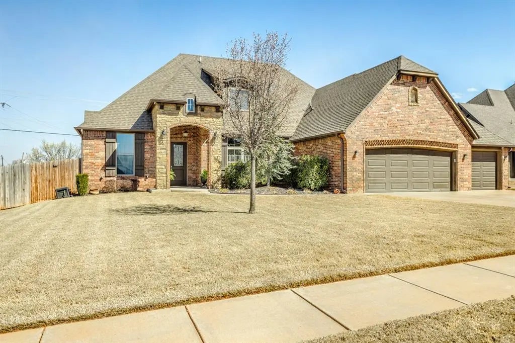2241 W Mickey Drive, Mustang, OK, 73064 For Sale