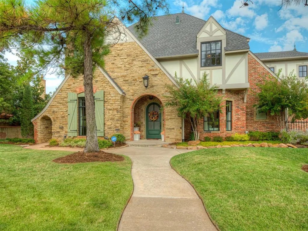 Residential Real Estate for Sale at 5601 Nw 133rd Terrace in the city of Oklahoma City by MLS #1195248