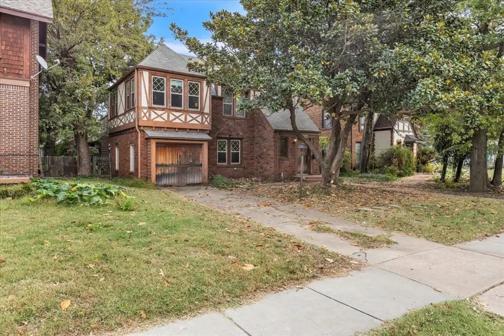 Residential Real Estate for Sale located in the neighborhood of Classen Miller, in the city of Norman, OK