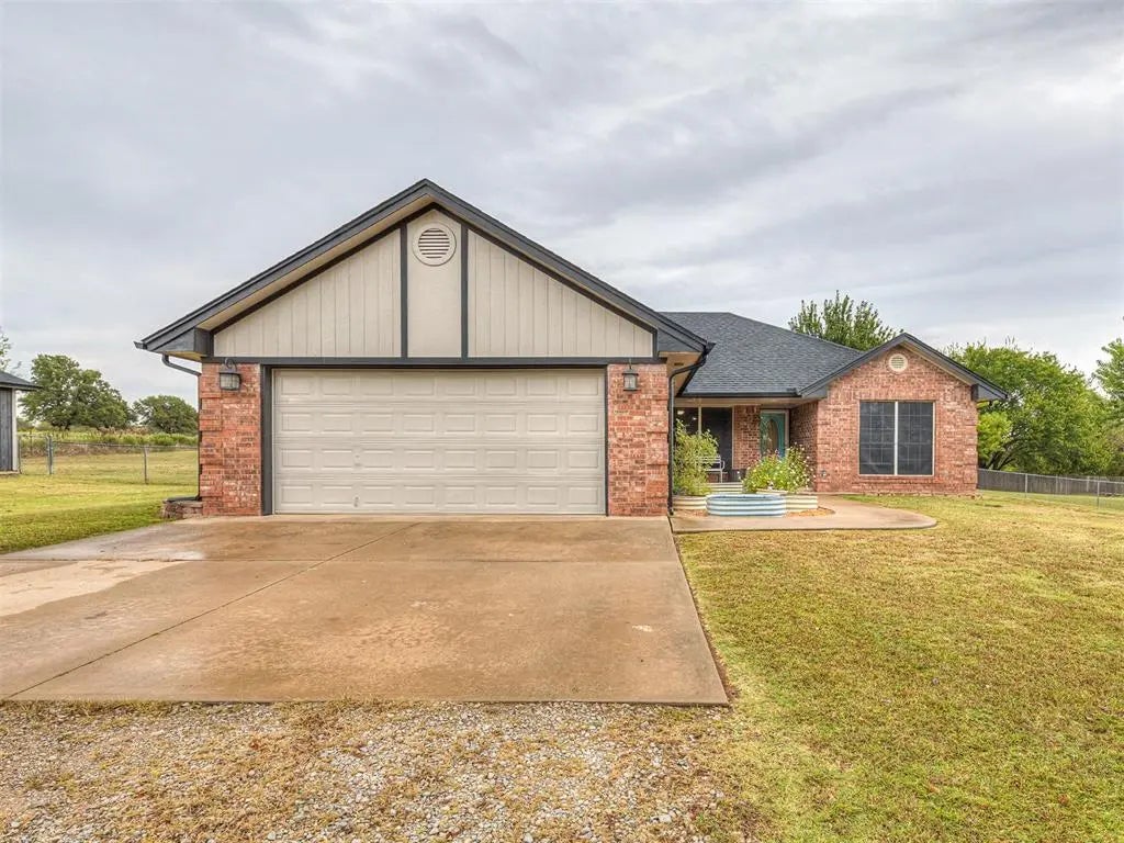 Residential Real Estate for Sale located in the neighborhood of None, in the city of Blanchard, OK