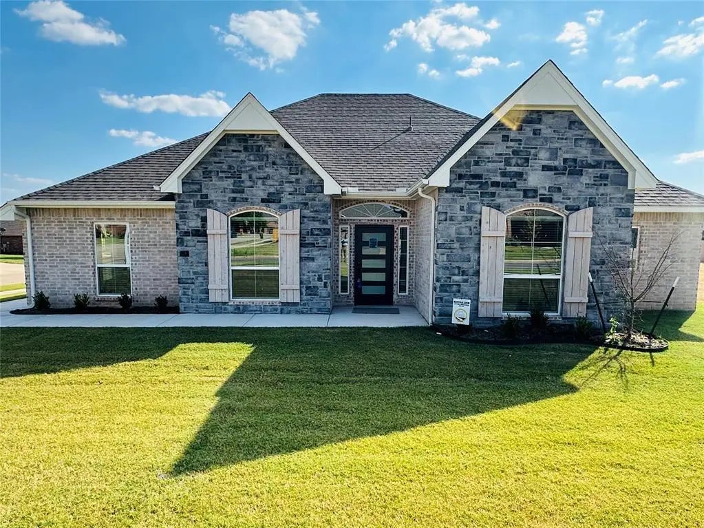 Homes for Sale located at 2914 Summit Hollow Circle, in the city of Norman, OK 73071