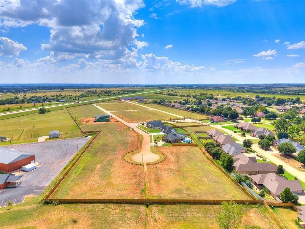 3520 Redbud Drive, Chickasha
