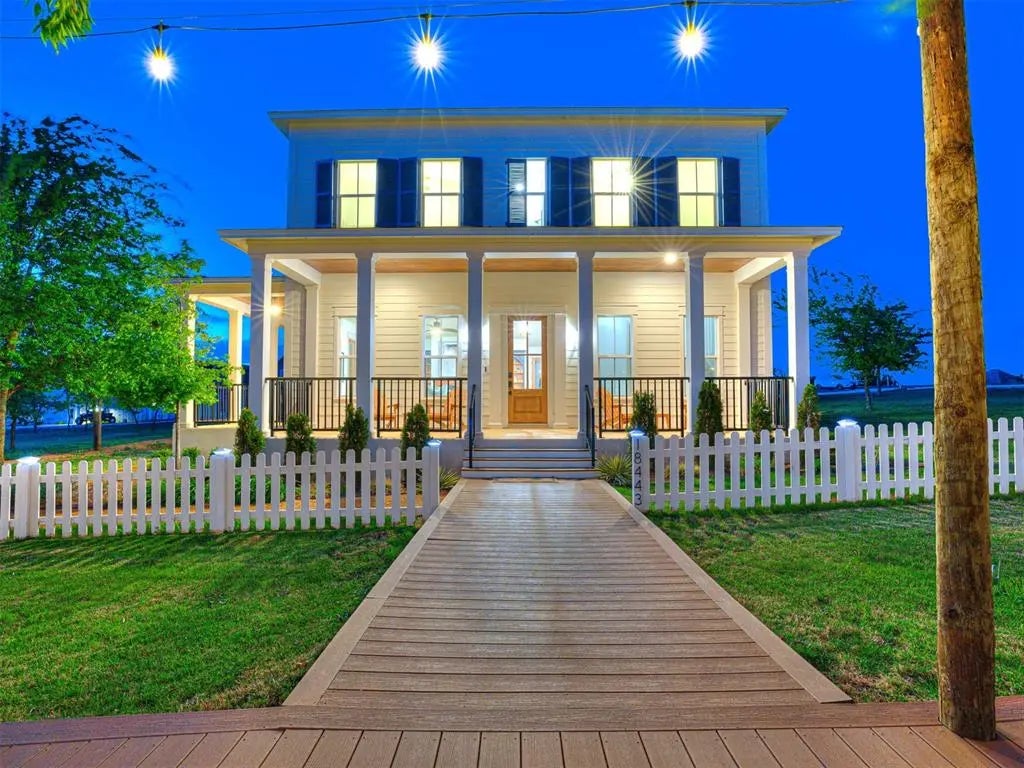 Residential Real Estate for Sale located in the neighborhood of Selah, in the city of Norman, OK