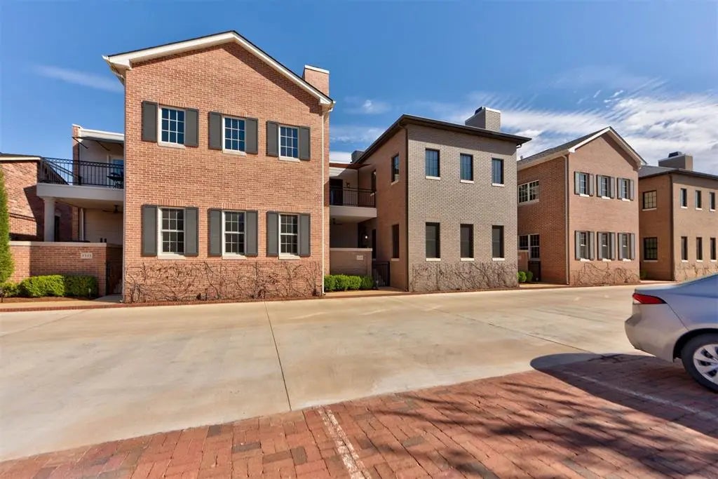 3109 Hickory Sign Post Road 33b, Oklahoma City, OK, 73116 For Sale