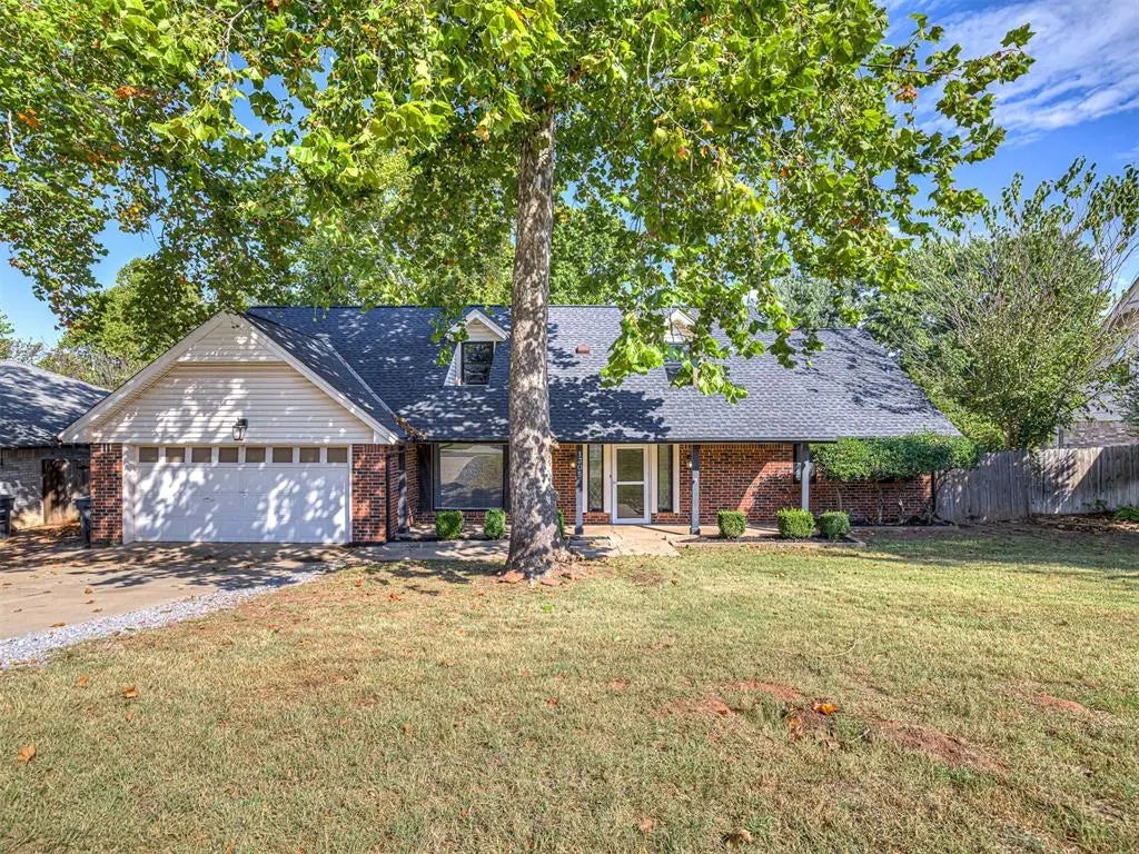 Residential Real Estate for Sale located in the neighborhood of Cedar Ridge, in the city of Edmond, OK