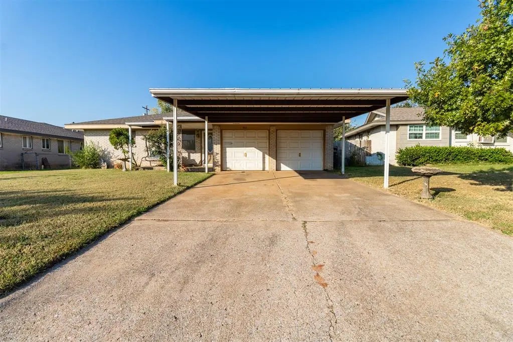 905 N Norman Avenue, Moore, OK, 73160 For Sale